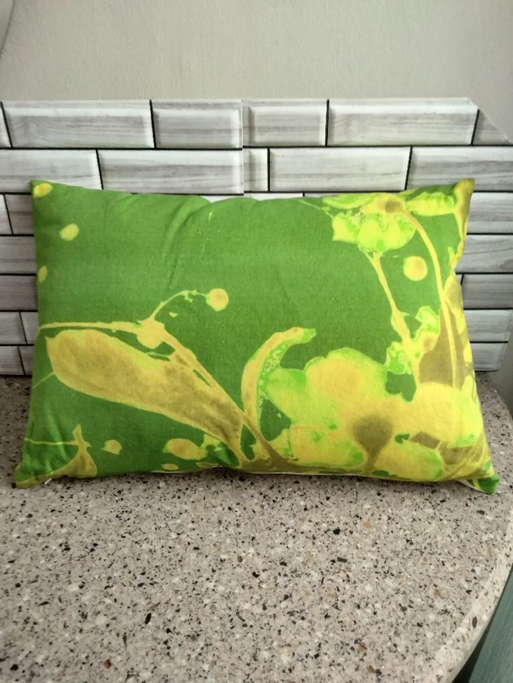 Retired Print Vibrant Green X-Ray Flower Pillow Cover AND Insert (A)